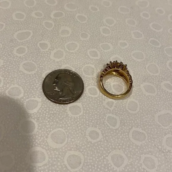 ❤️❤️ VTG Gold Tone Garnet Rhinestone Cocktail RING - Picture 6 of 7